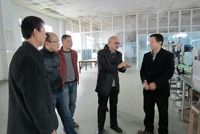 著名白酒專家、四川省釀酒工業(yè)協(xié)會(huì)專家副組長(zhǎng)（胡永松）親臨我廠指導(dǎo)